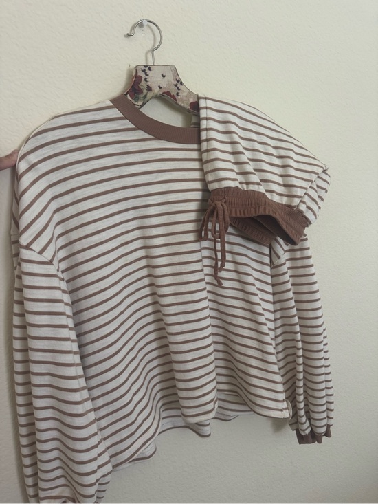 Listicle Tops - Cream and brown striped lounge set